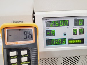 Thumbnail image of Sanyo MSE Falcon 6/300 Refrigerated Benchtop Centrifuge Lab