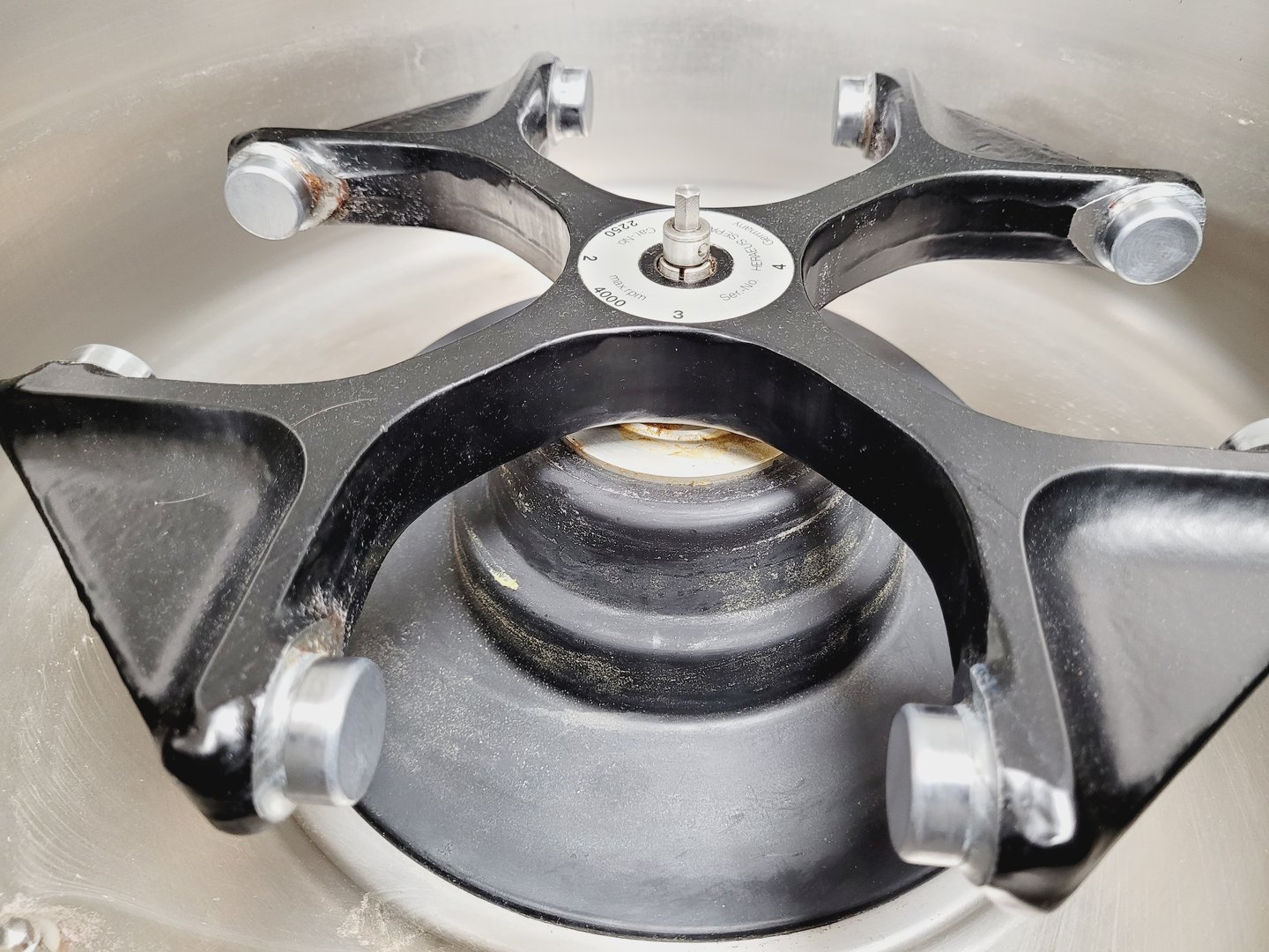 Image of Heraeus Sepatech Omnifuge 2.0RS Laboratory Centrifuge Lab