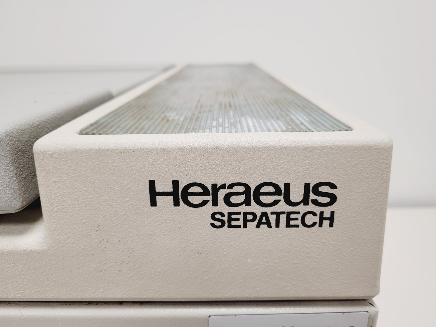Image of Heraeus Sepatech Omnifuge 2.0RS Laboratory Centrifuge Lab