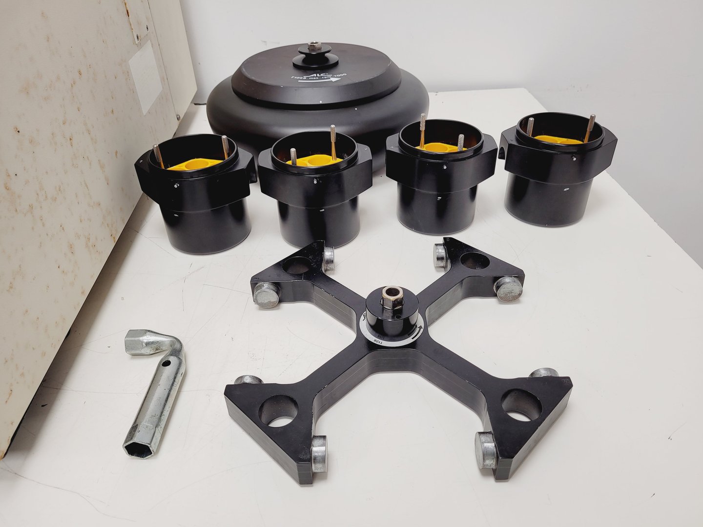 Image of ALC 4237R Refrigerated Centrifuge with 4 x Rotors & Accessories Lab