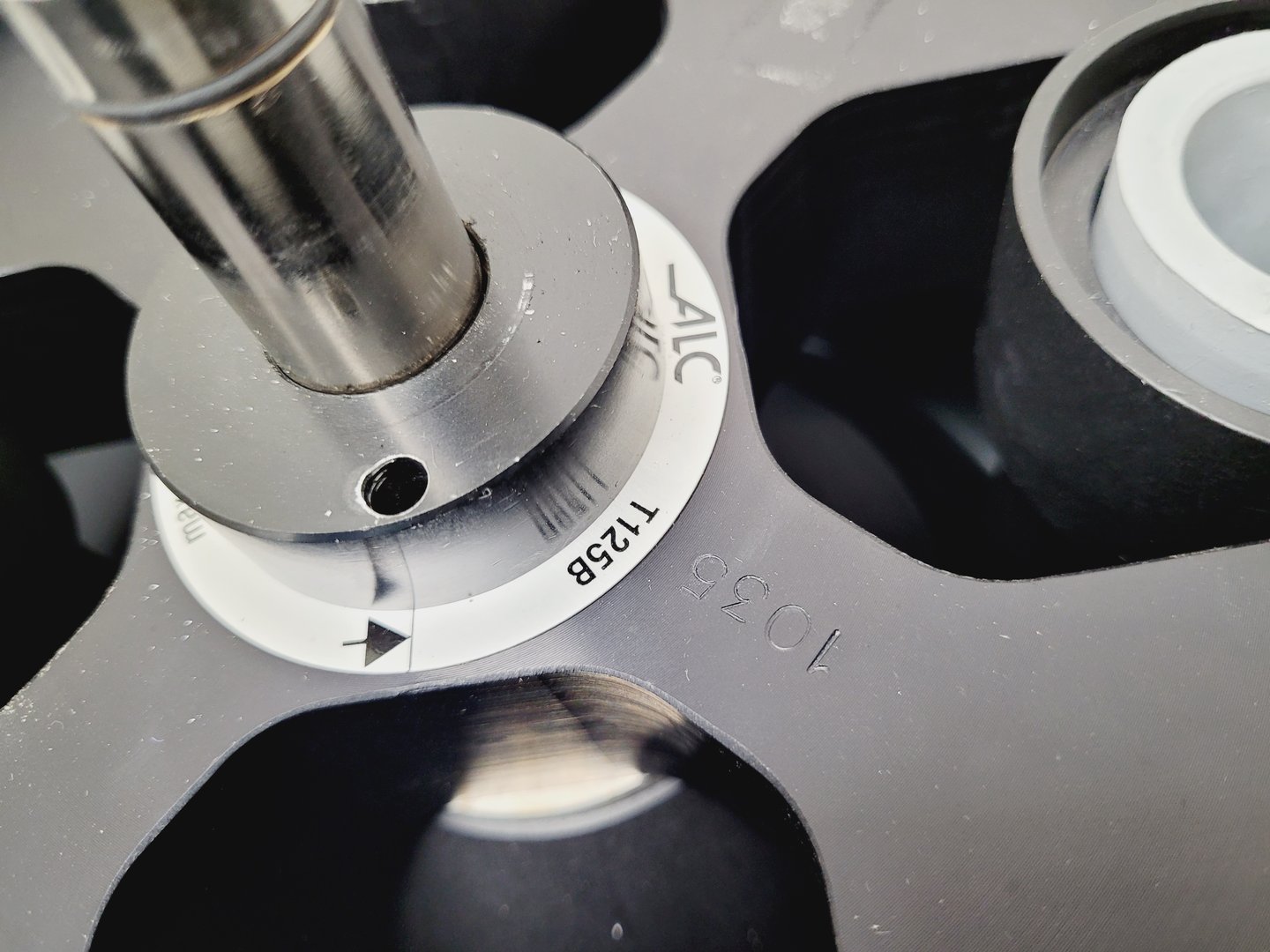 Image of ALC 4237R Refrigerated Centrifuge with 4 x Rotors & Accessories Lab