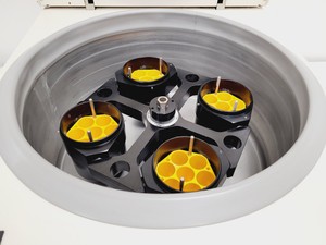 Thumbnail image of ALC 4237R Refrigerated Centrifuge with 4 x Rotors & Accessories Lab