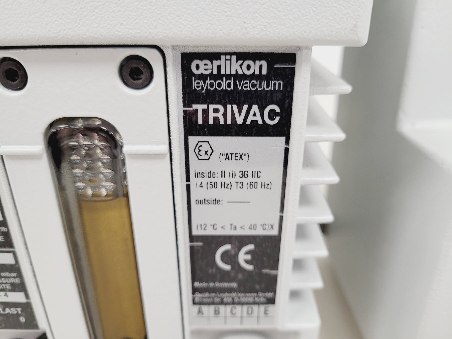 Image of Oerlikon Trivac D8B Leybold AR 4-8 Vacuum Pump Lab
