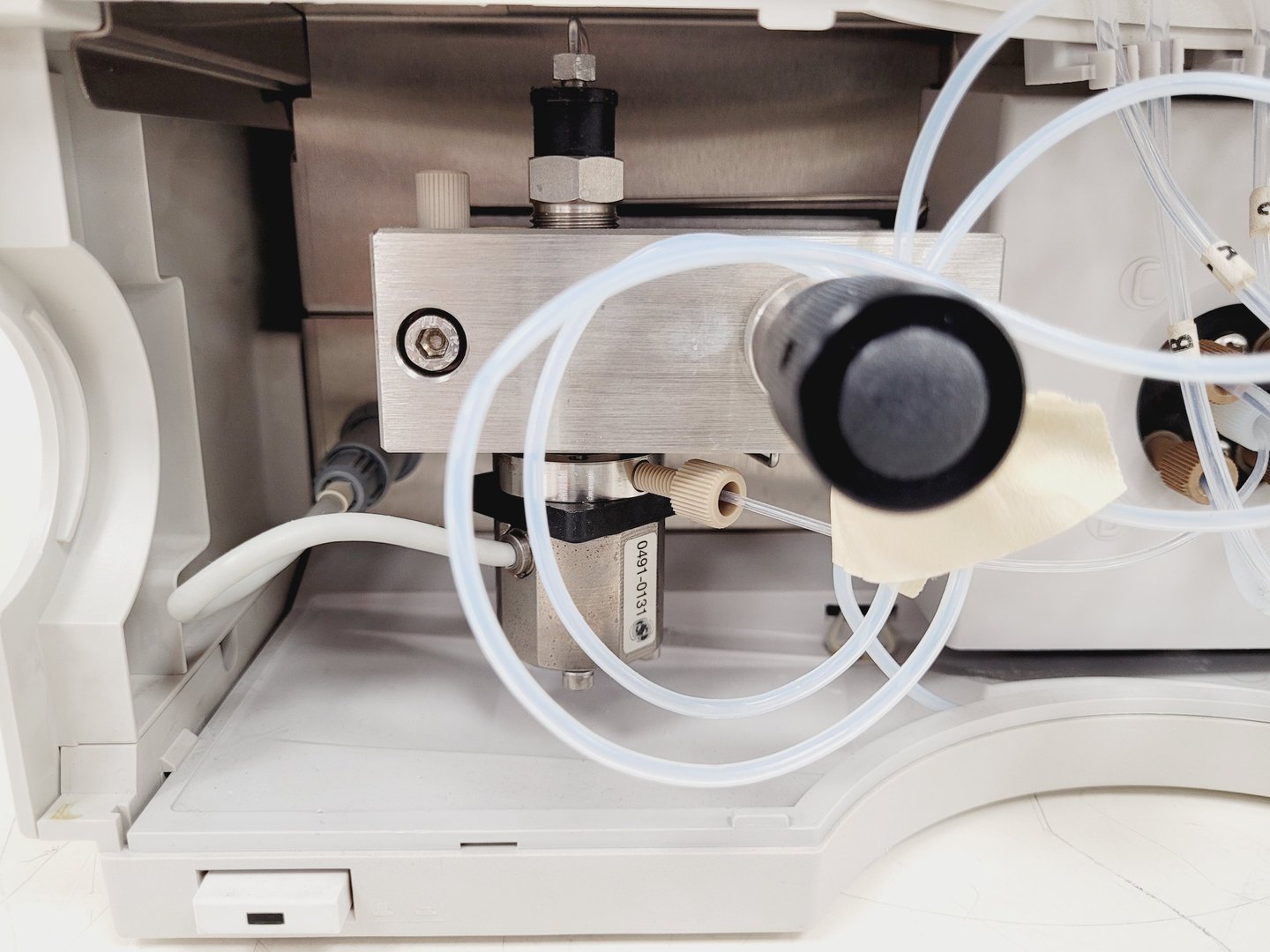 Image of Agilent 1100 Series HPLC System - G1316A, G1313A, G1315A, G1322A, G1322A, G1310A