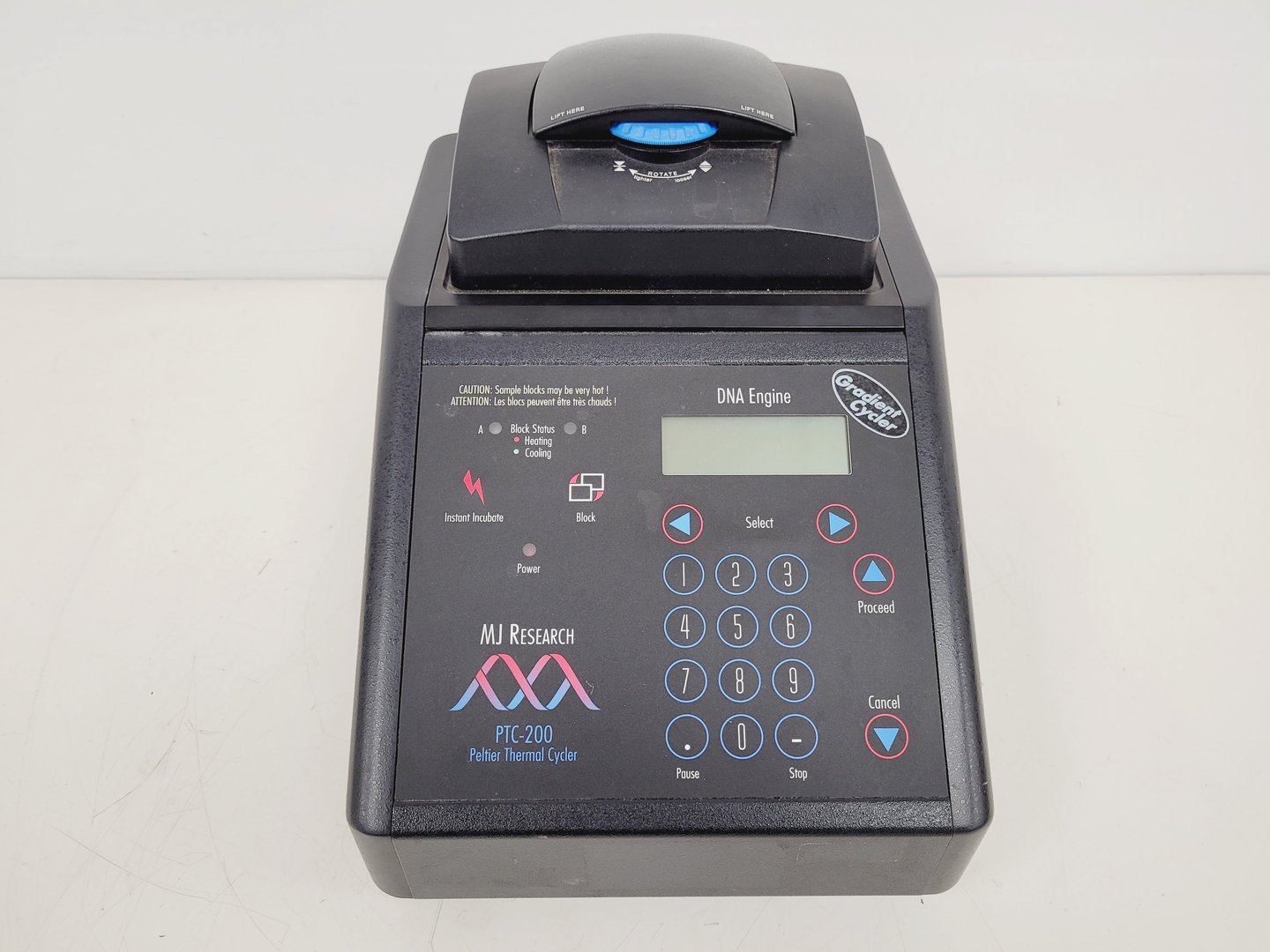 Image of MJ Research PTC-200 Peltier Thermal Cycler 96 x 0.2ml Lab
