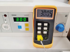 Thumbnail image of Thermo Electron Corporation Heraeus Type-T T6030 Heating Drying Oven Lab