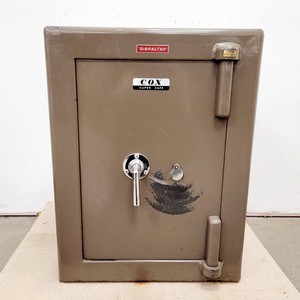 Thumbnail image of Cox "Gibraltar" Super Bank Safe with Keys