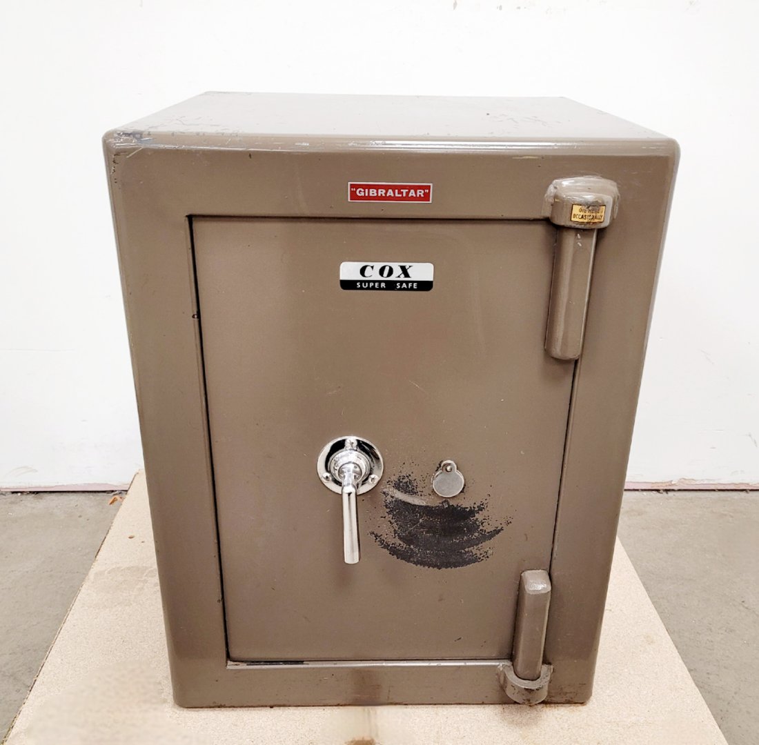 Image of Cox "Gibraltar" Super Bank Safe with Keys