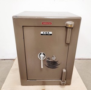Thumbnail image of Cox "Gibraltar" Super Bank Safe with Keys