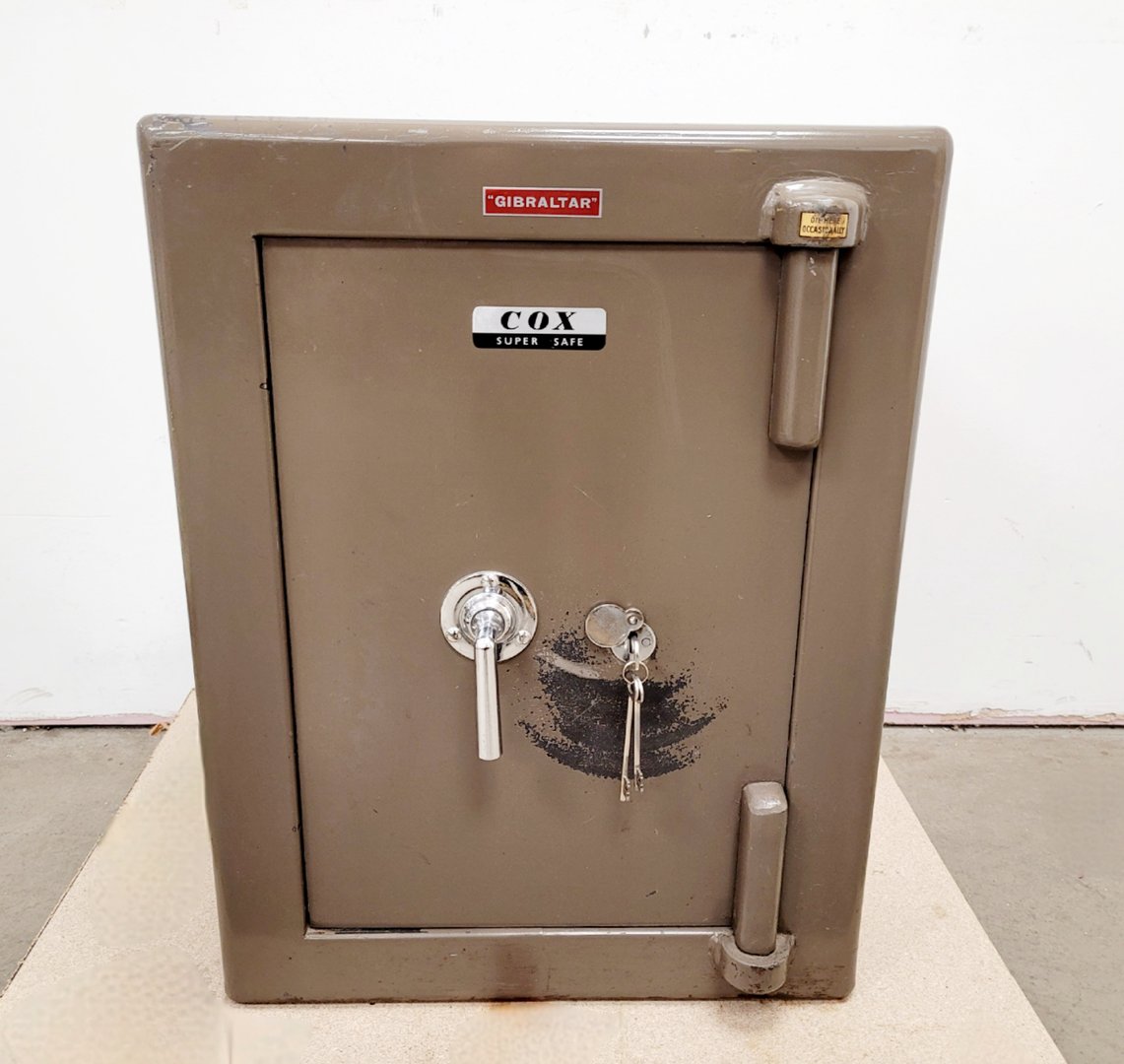 Image of Cox "Gibraltar" Super Bank Safe with Keys
