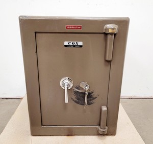 Thumbnail image of Cox "Gibraltar" Super Bank Safe with Keys