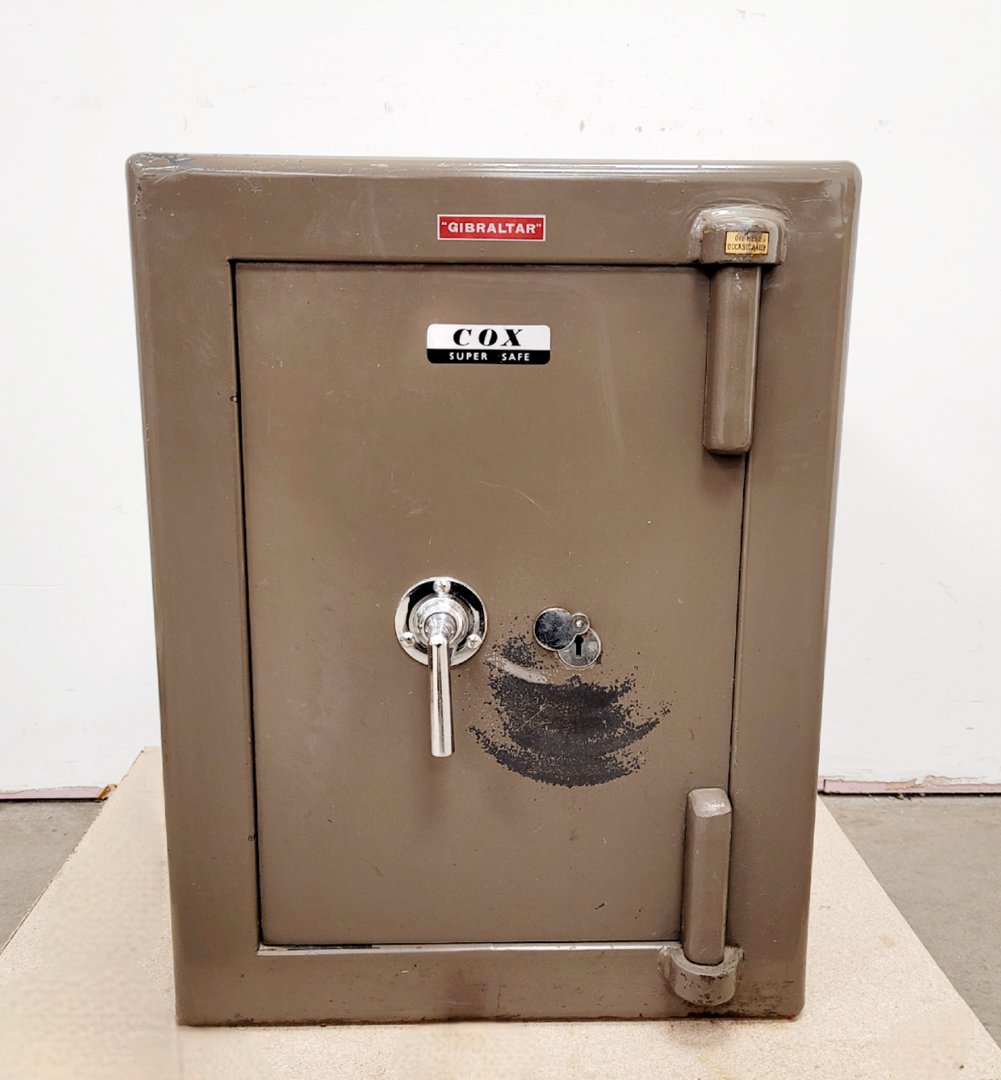 Image of Cox "Gibraltar" Super Bank Safe with Keys