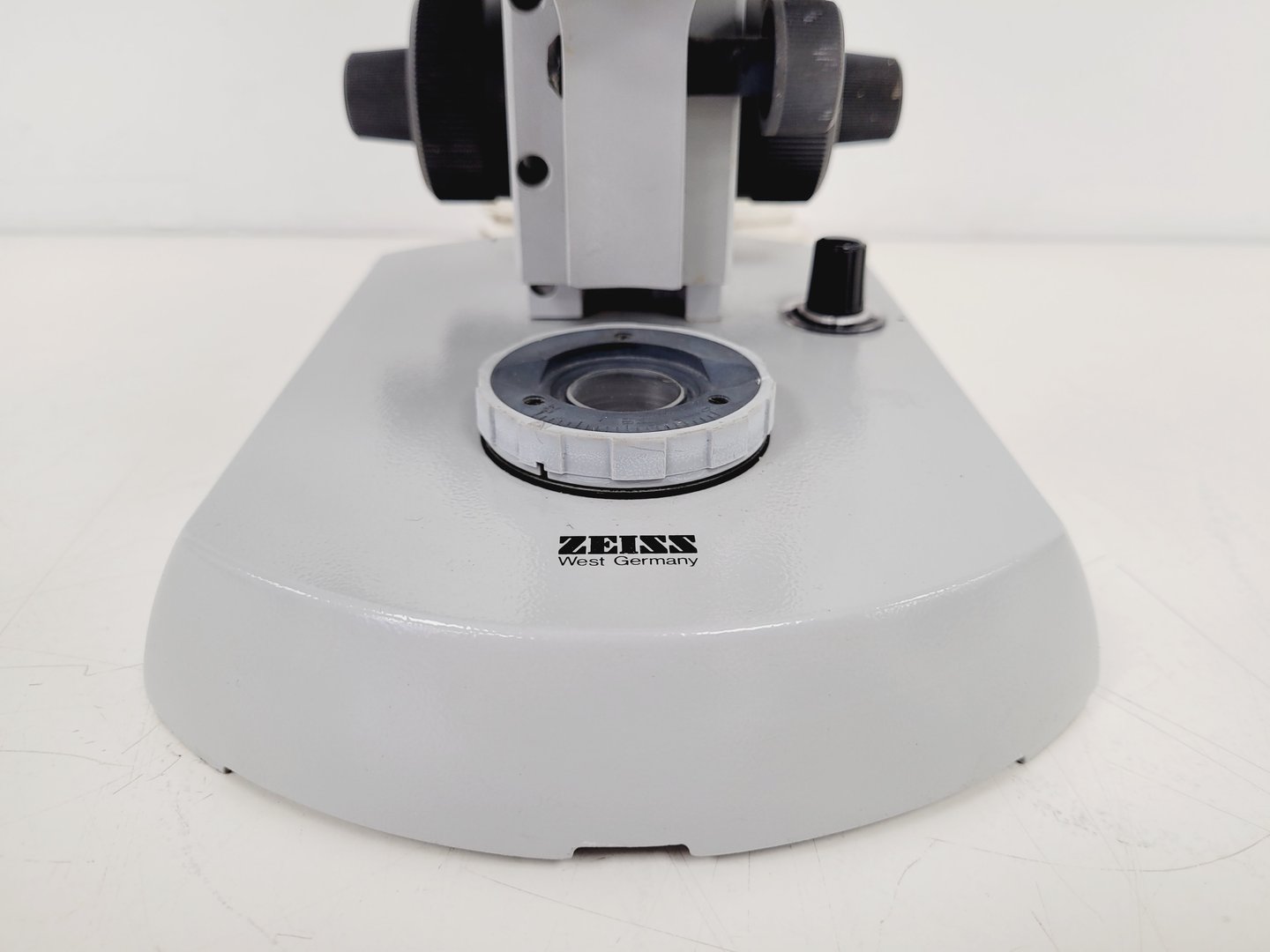 Image of Carl Zeiss Binocular Microscope w/ 4 Objectives 100/1.25 Oel 160/- Lab