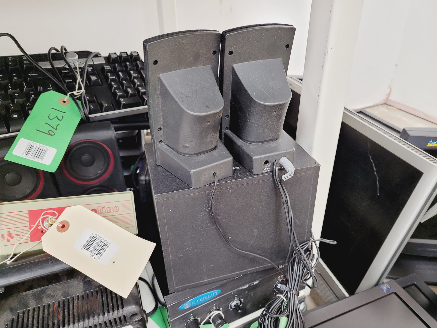 Image of Large Job Lot of Multimedia AV/IT Equipment - Displays, Cameras, Keyboards, PCs 