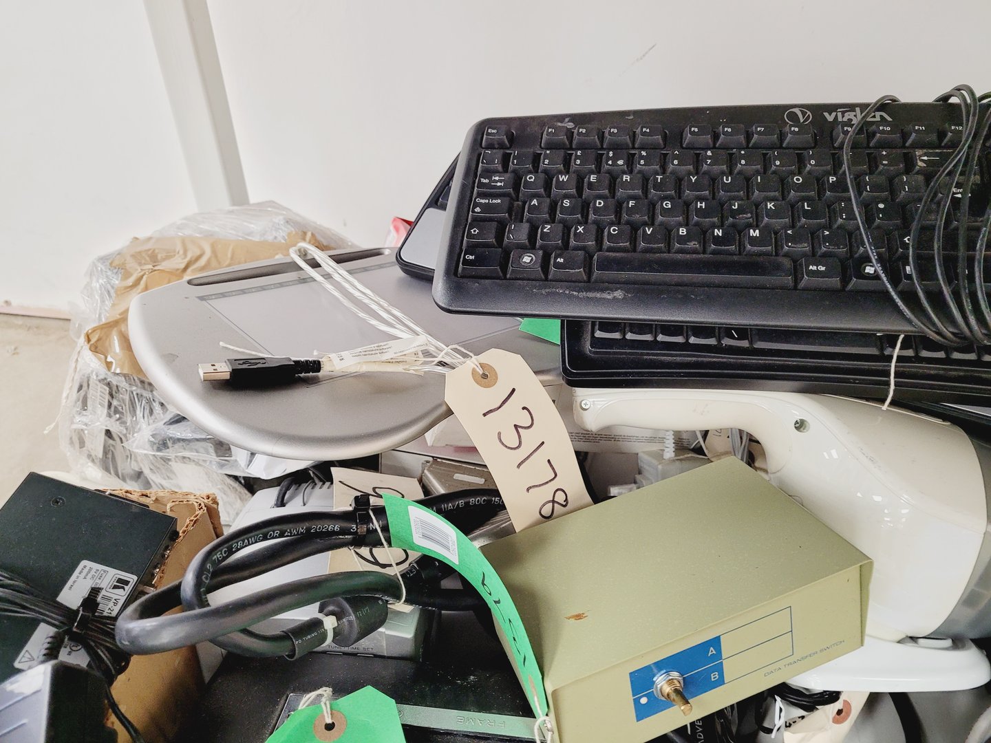 Image of Large Job Lot of Multimedia AV/IT Equipment - Displays, Cameras, Keyboards, PCs 