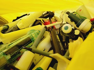Thumbnail image of Large Job lot of 300+ Laboratory Pipettes, Pipettors,  Gilson, Eppendorf Lab