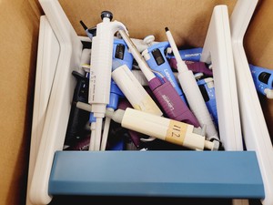 Thumbnail image of Large Job lot of 300+ Laboratory Pipettes, Pipettors,  Gilson, Eppendorf Lab