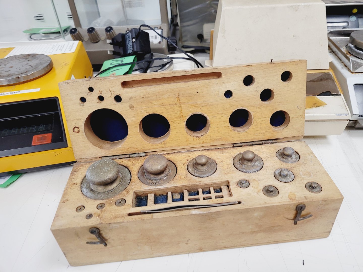 Image of Job Lot of Laboratory Precision Balances/Scales - Mettler, Sartorius, OHAUS Lab