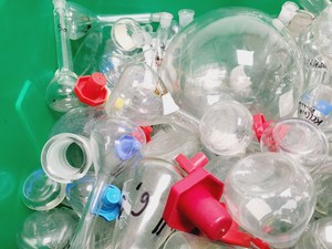 Thumbnail image of Job Lot of Mixed Used Laboratory Glassware  Lab