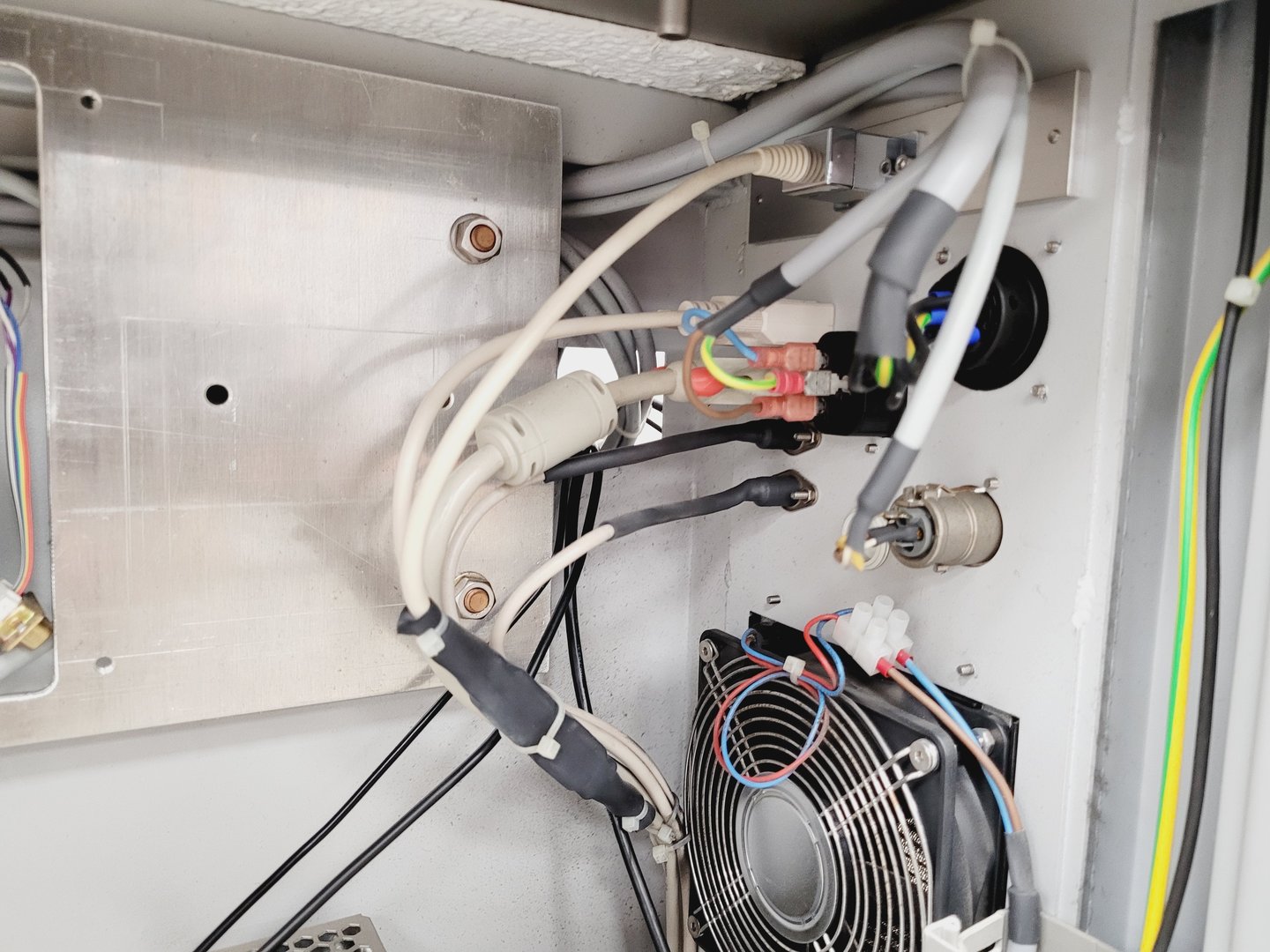Image of Chemspeed Technologies SLT 106 Accelerator Synthesizer Lab