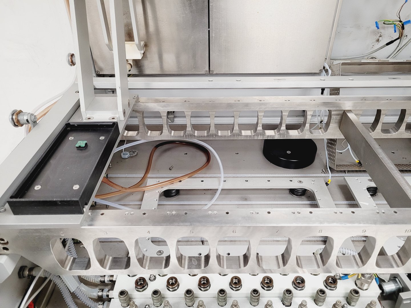 Image of Chemspeed Technologies SLT 106 Accelerator Synthesizer Lab