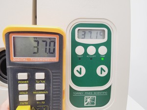 Thumbnail image of Torrey Pines Echotherm Scientific Chilling Laboratory Incubator IN30-2 Lab