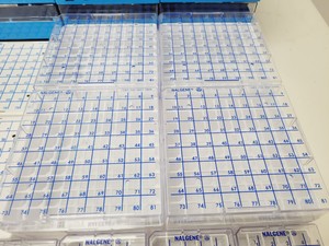 Thumbnail image of Large Job Lot of Plastic Laboratory Cryogenic Storage Boxes Nalgene Simport