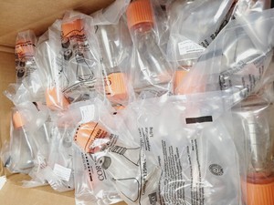Thumbnail image of Large Job Lot of Plastic Corning Erlenmeyer Flasks & Bottles Various Sizes Lab