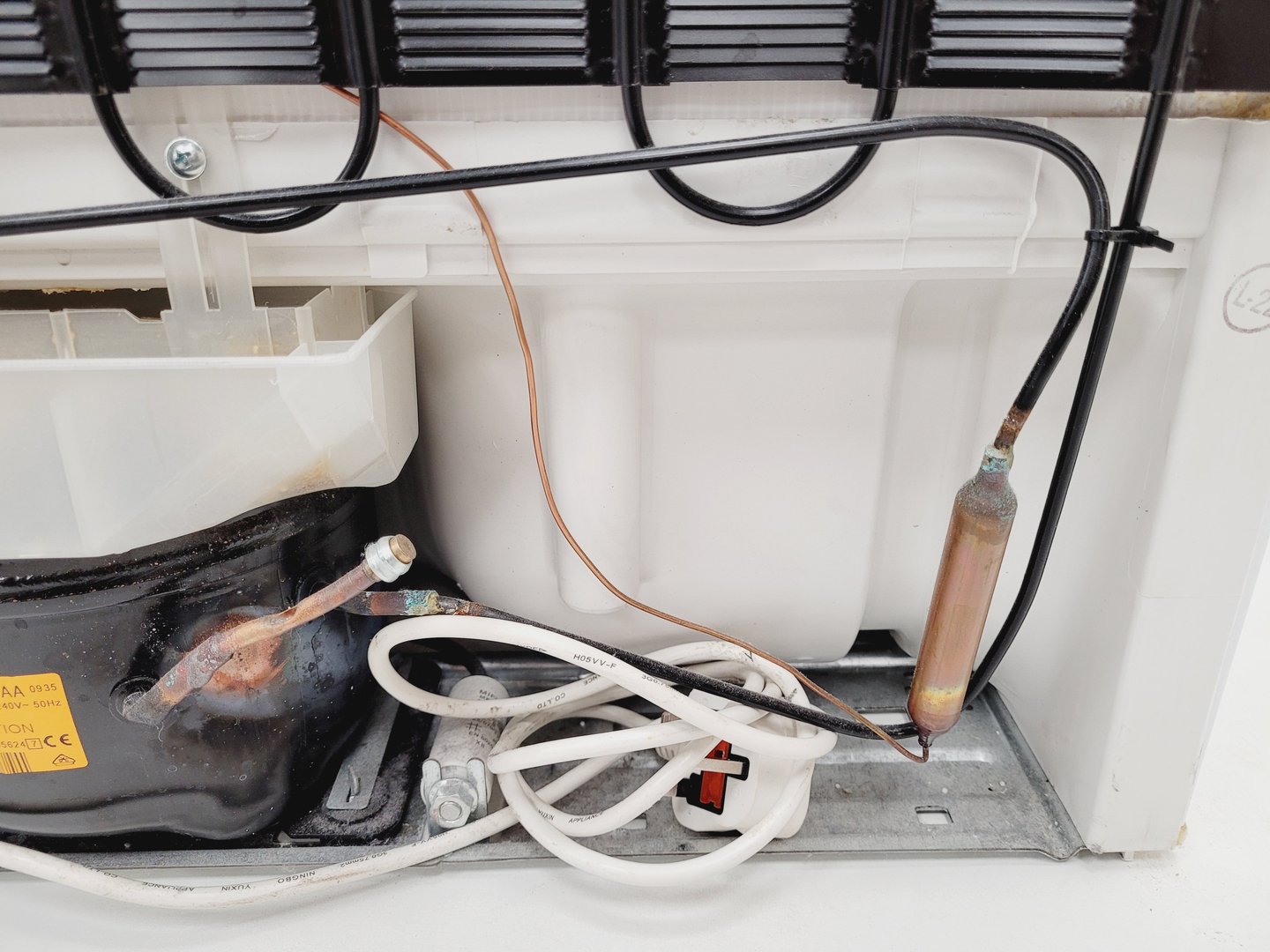 Image of LEC LR507 Pharmacy Laboratory Refrigerator Fridge Lab