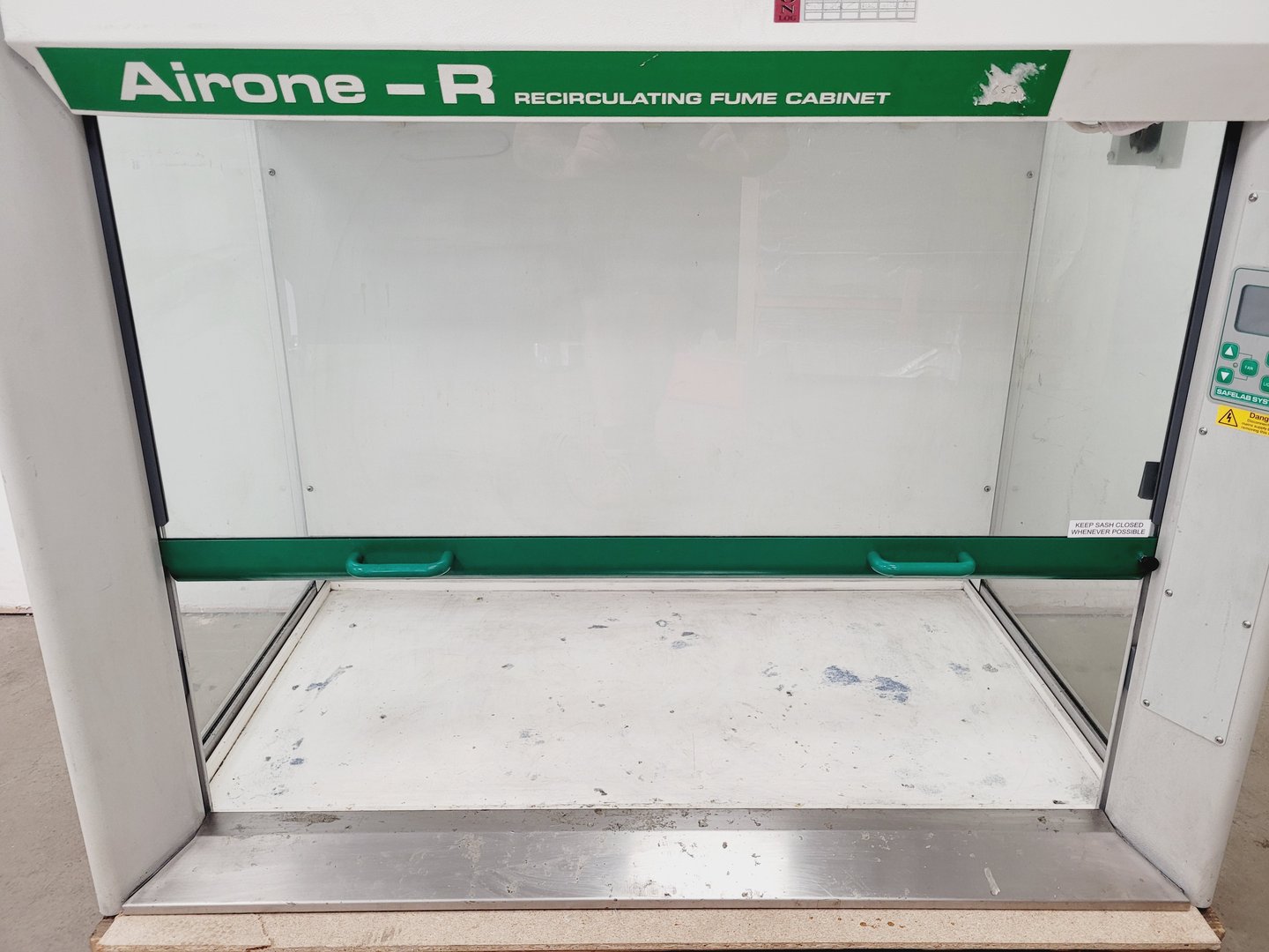 Image of Safelab Airone - R Recirculating Fume Cabinet Model - Airone 1200R Lab