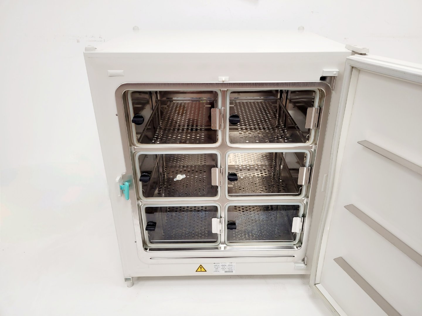 Image of Kendro HERAcell 240 CO2 Laboratory Incubator Lab Spares/Repairs