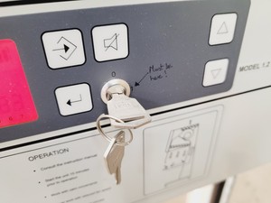 Thumbnail image of Thermo Electron Holten LaminAir Safety Cabinet Lab