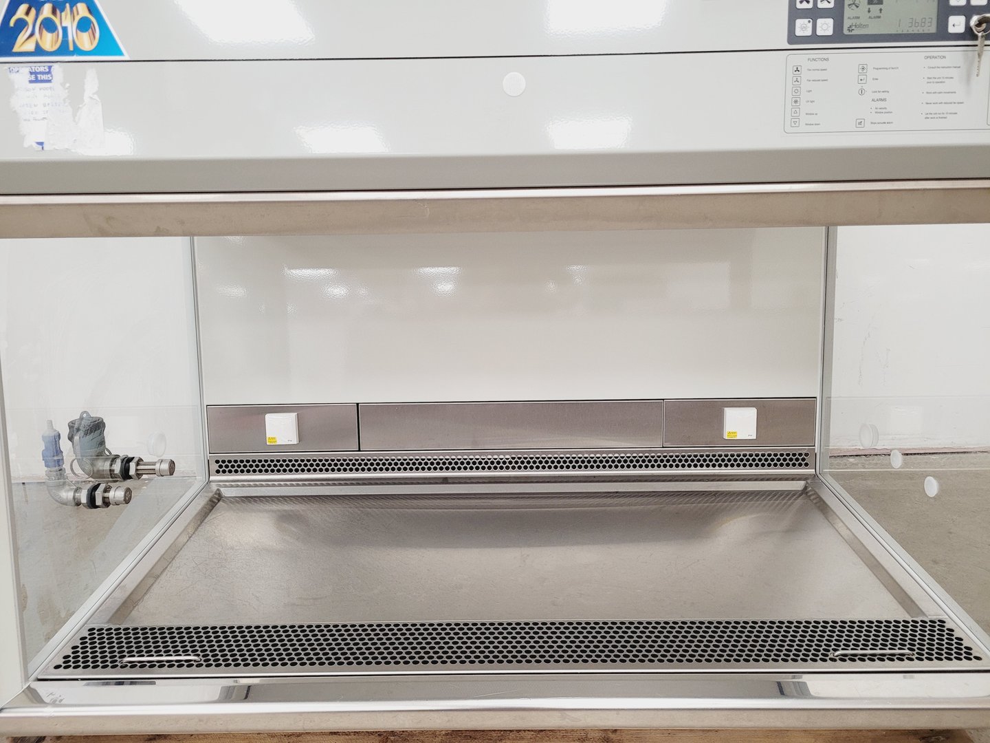 Image of Thermo Electron Holten LaminAir Safety Cabinet Lab