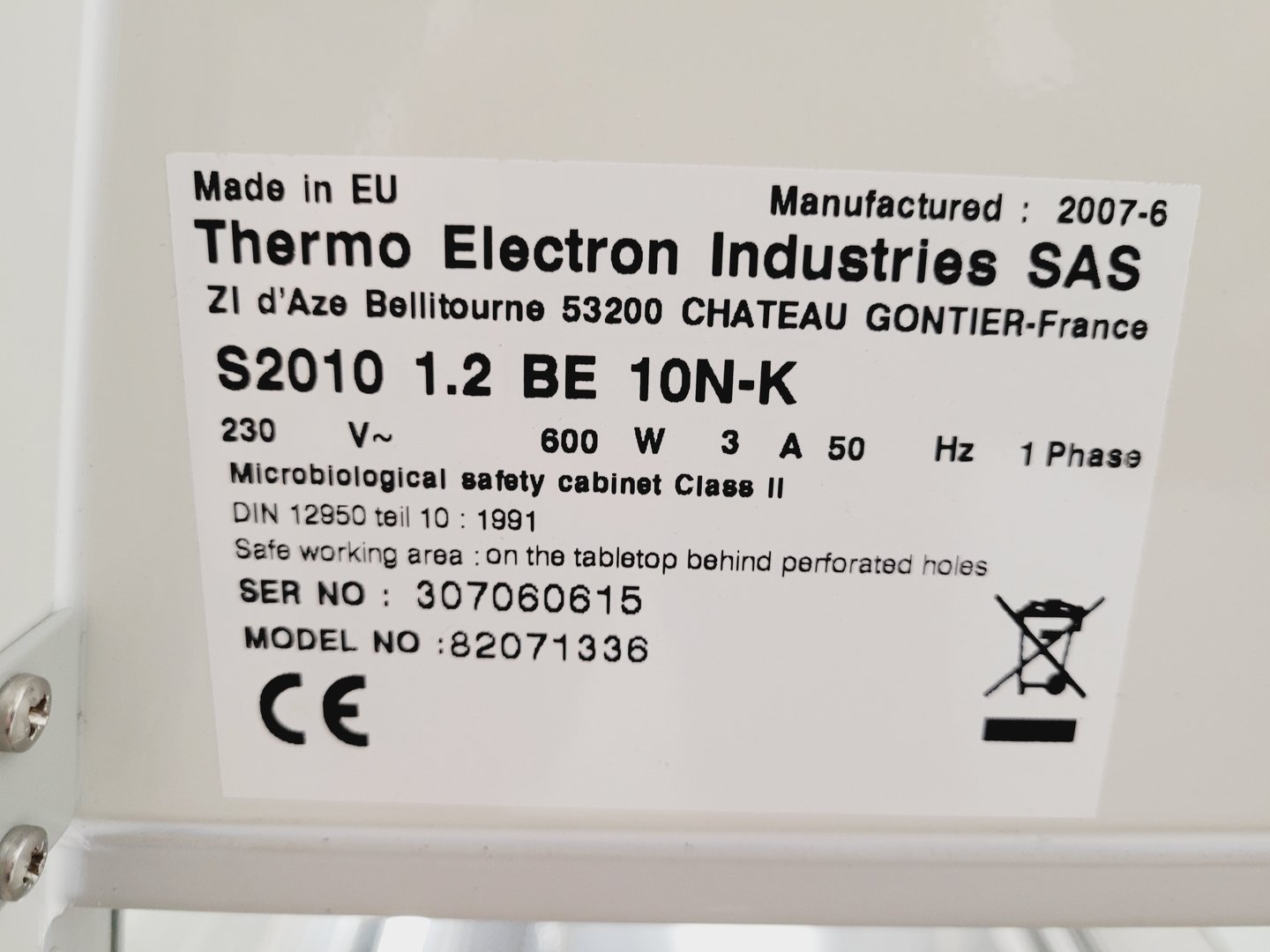 Image of Thermo Electron Holten LaminAir Safety Cabinet Lab