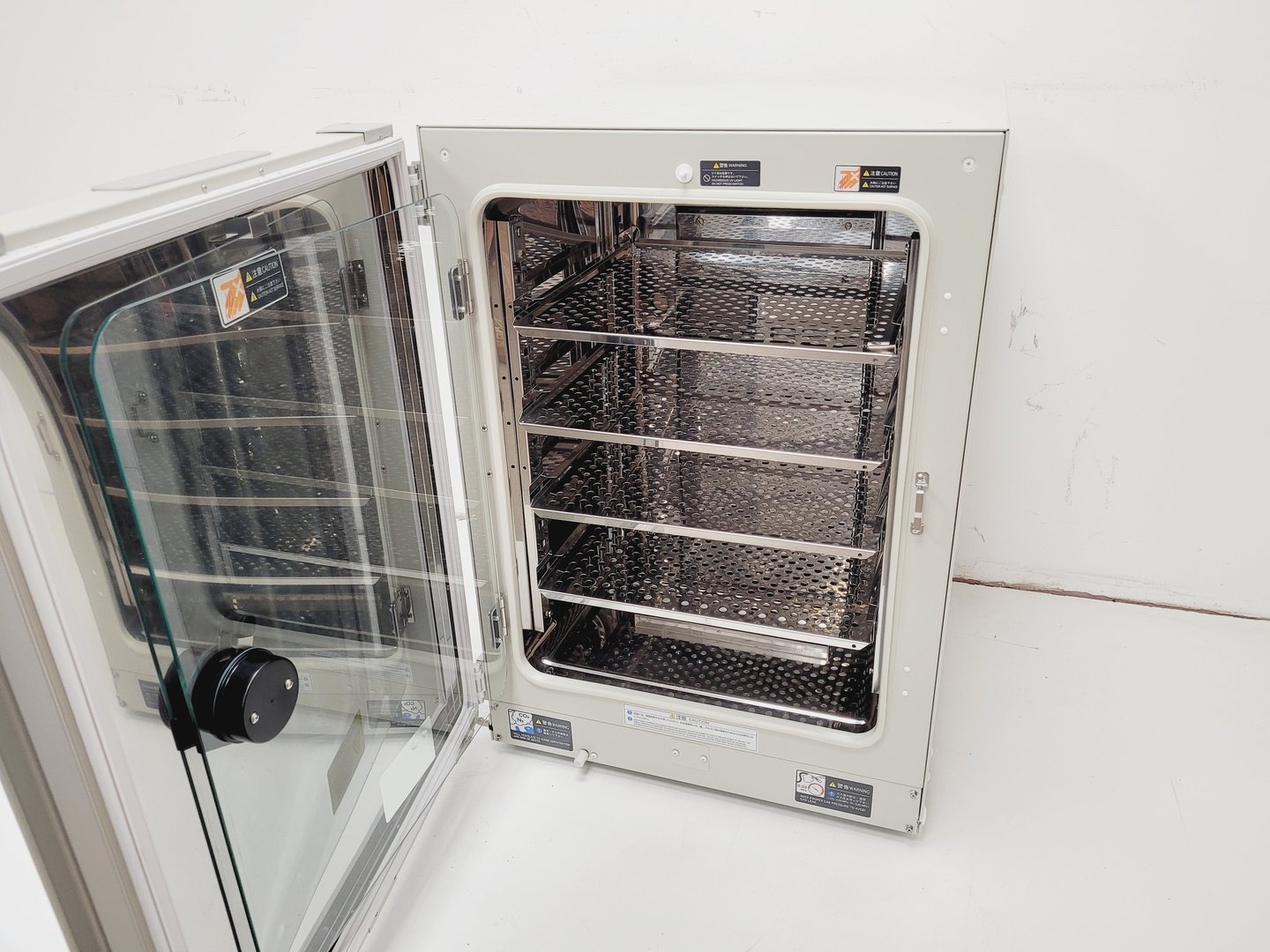Image of Panasonic MCO-19AIC(UV)-PE CO2 Laboratory Incubator Lab