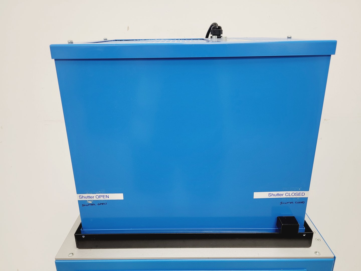 Image of Honle UV Technology UVAcube 400 Cure and Sunlight Simulation Chamber Lab
