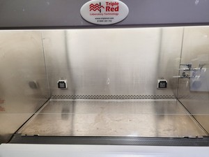 Thumbnail image of Nuaire Cellgard ES Class 2 II Biological Safety Cabinet NU-480-400E Lab