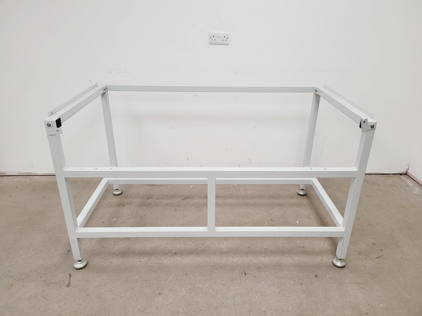 Image of MAT BioMat 2 Class 2 Microbiological Safety Cabinet Lab (No UV)