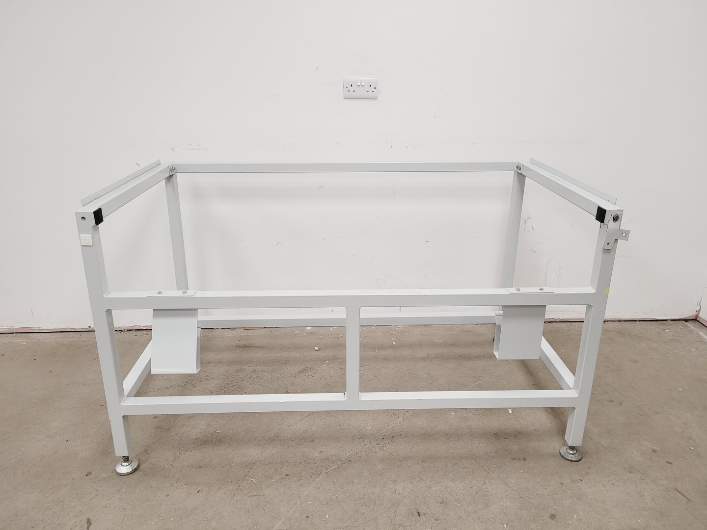 Image of MAT BioMat 2 Class 2 II Microbiological Safety Cabinet Lab (No UV)