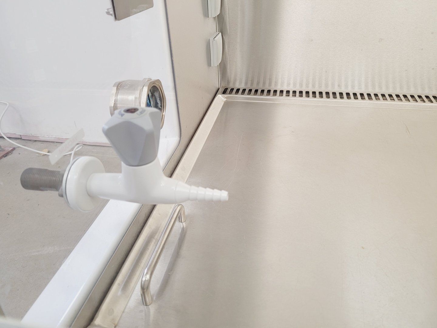 Image of MAT BioMat 2 Class 2 II Microbiological Safety Cabinet Lab (No UV)