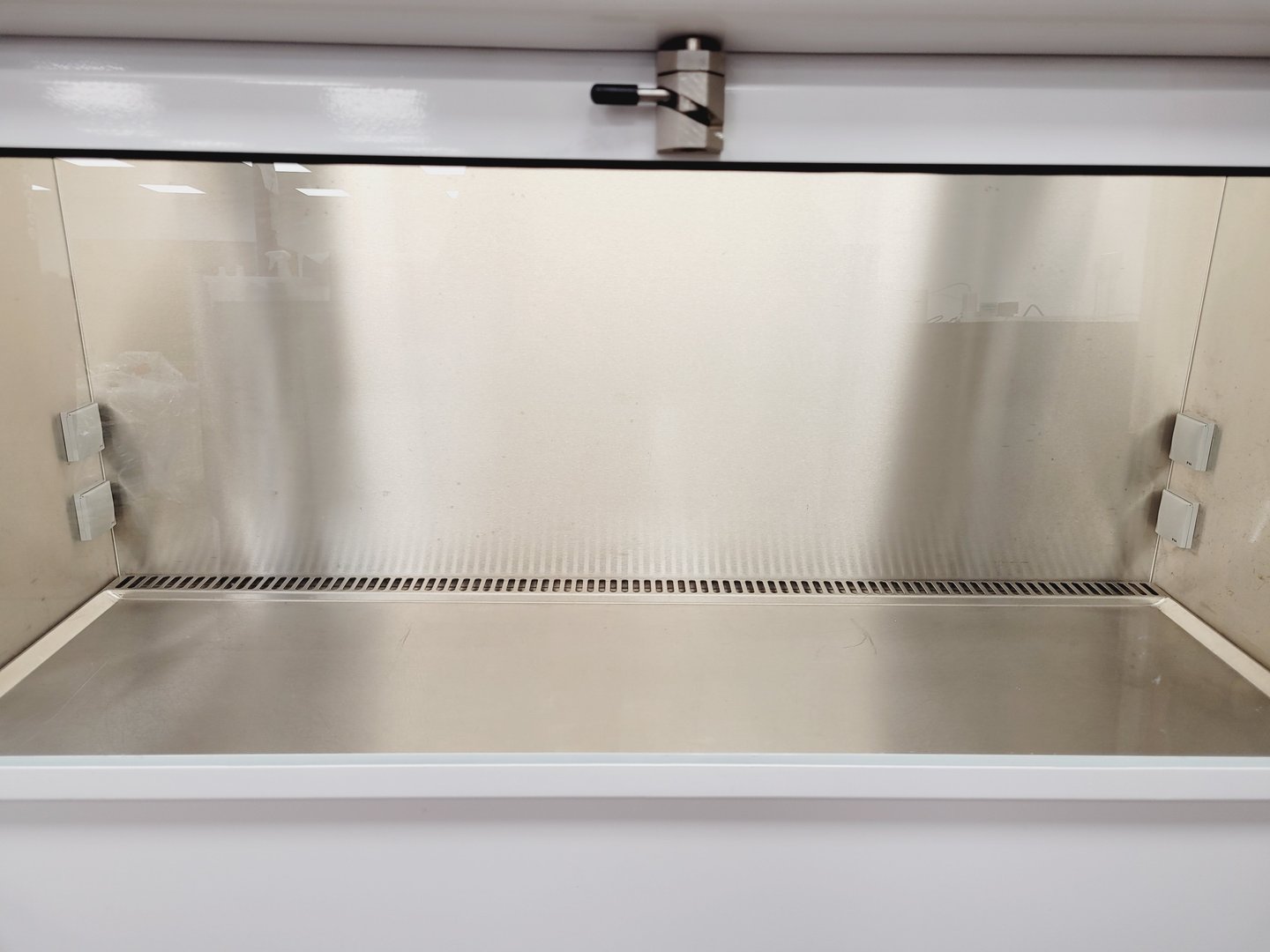 Image of MAT BioMat 2 Class 2 II Microbiological Safety Cabinet Lab (No UV)