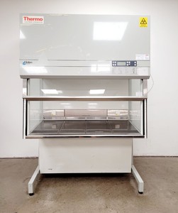 Thumbnail image of Thermo Electron Holten LaminAir Microbiological Class 2 Safety Cabinet Faulty