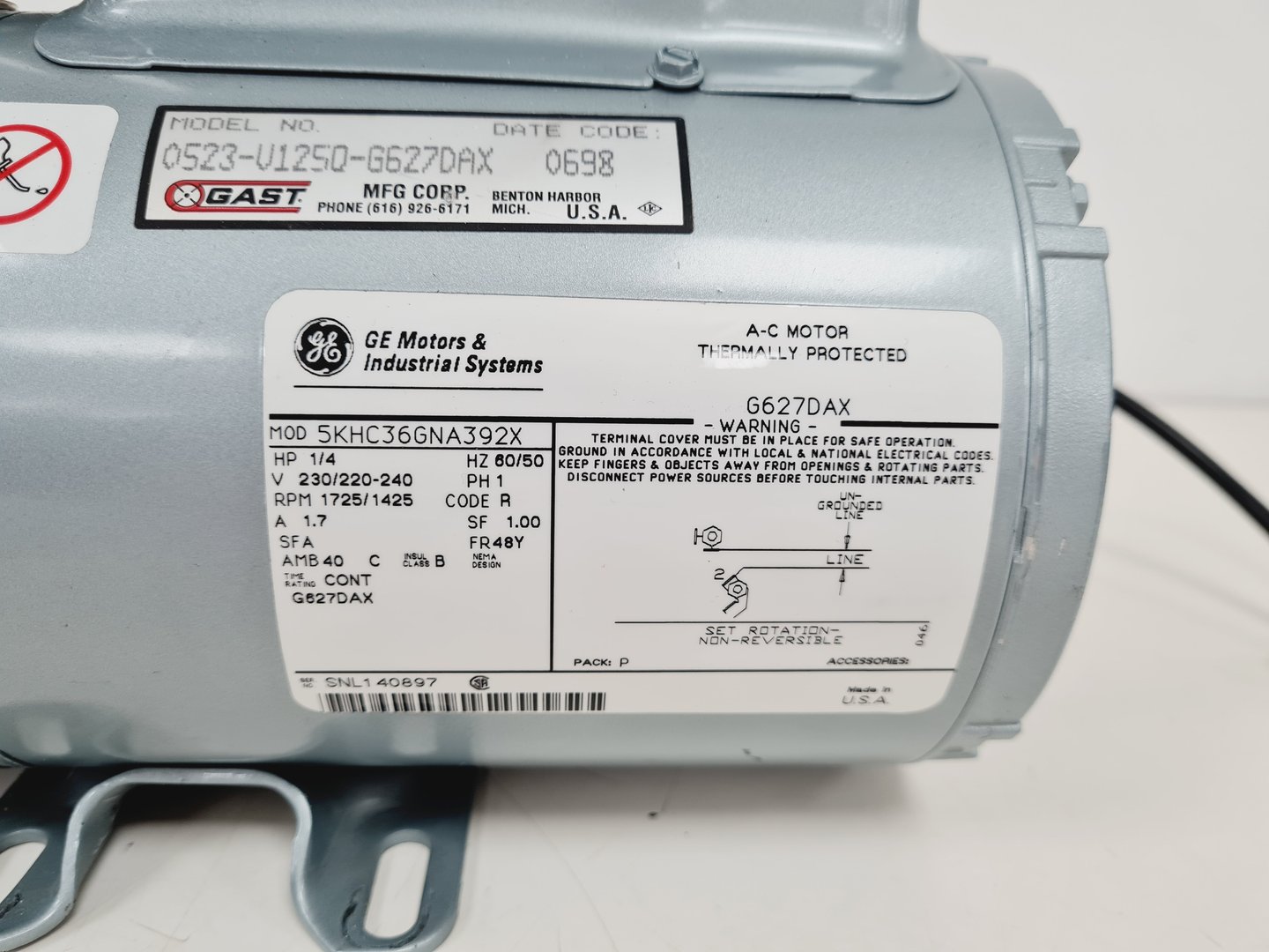 Image of Gast Vacuum Pump 0523-V1250-G627DAX Lab
