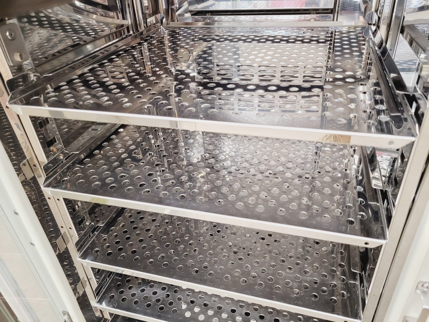 Image of Sanyo CO2 Laboratory Incubator MCO-19AIC (UVH) Lab