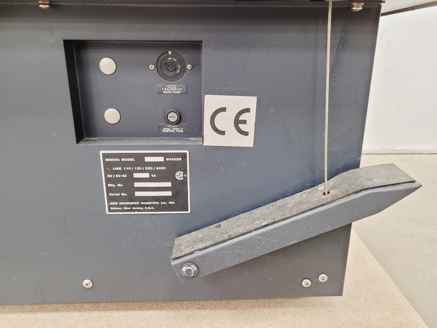 Image of New Brunswick Innova 4300 Incubator Shaker  Mfg no. M1193-0100 Lab