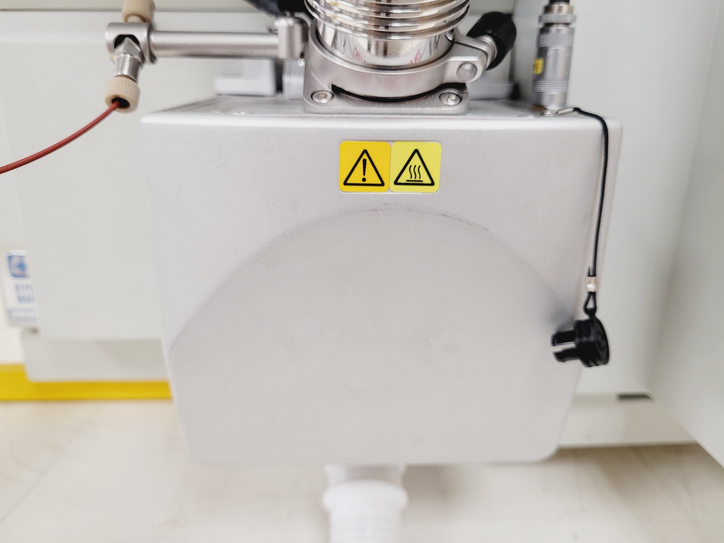 Image of Thermo Scientific TSQ Quantum Access Mass Spectrometer System - Faulty Ion Gauge