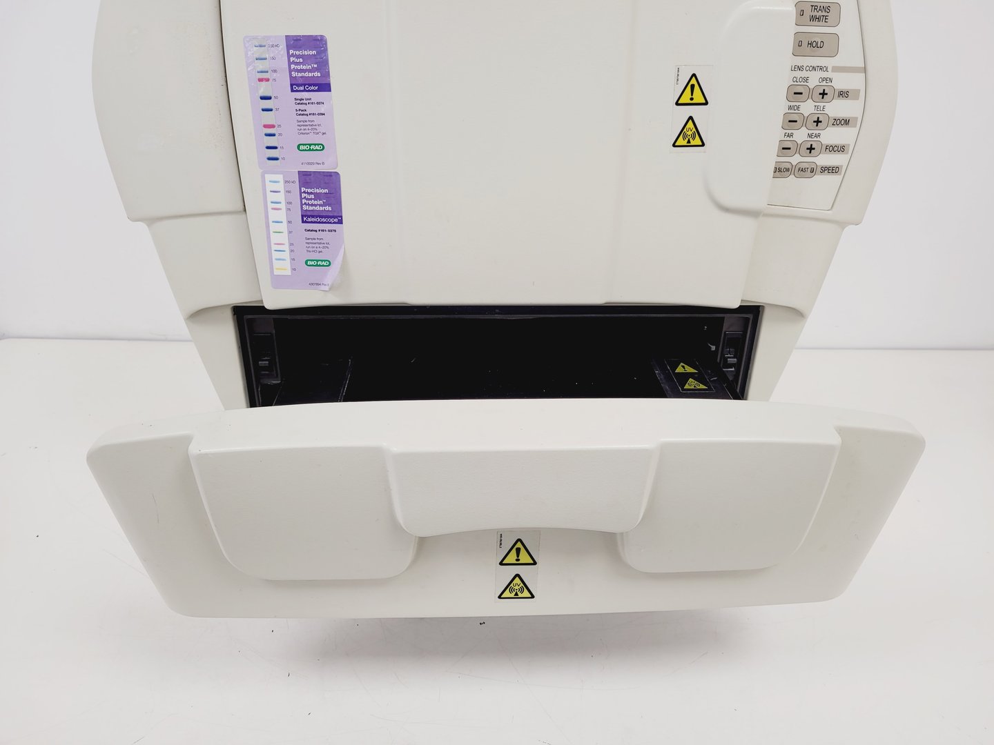 Image of Bio-Rad Universal Hood II with Transilluminator Lab