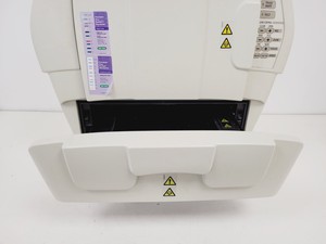 Thumbnail image of Bio-Rad Universal Hood II with Transilluminator Lab