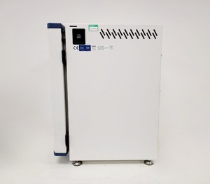 Thumbnail image of ESCO CelCulture CCL–050B-8 CO2 Laboratory Incubator Lab