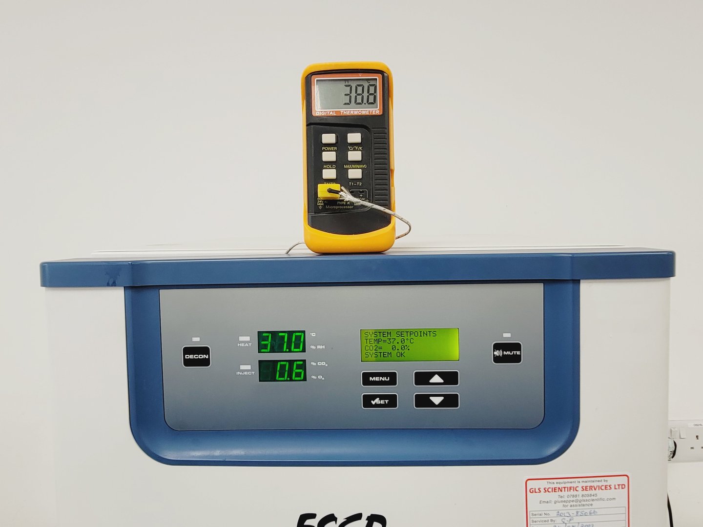 Image of ESCO CelCulture CCL–050B-8 CO2 Laboratory Incubator Lab